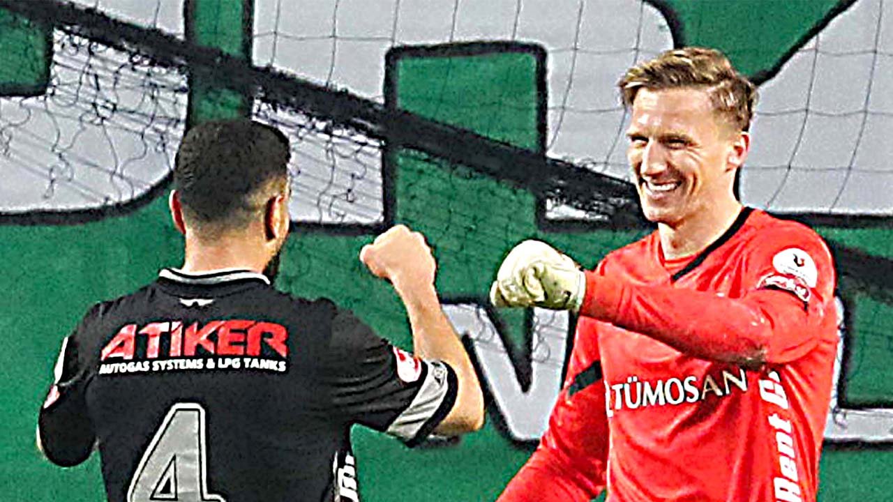 Slowik sahalara döndü: 12 maç sonra ilk kez forma giyecek