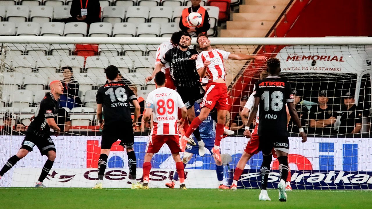 Konyaspor Antalya'da 3 puan bıraktı... Ligde kaçıncı sırada?