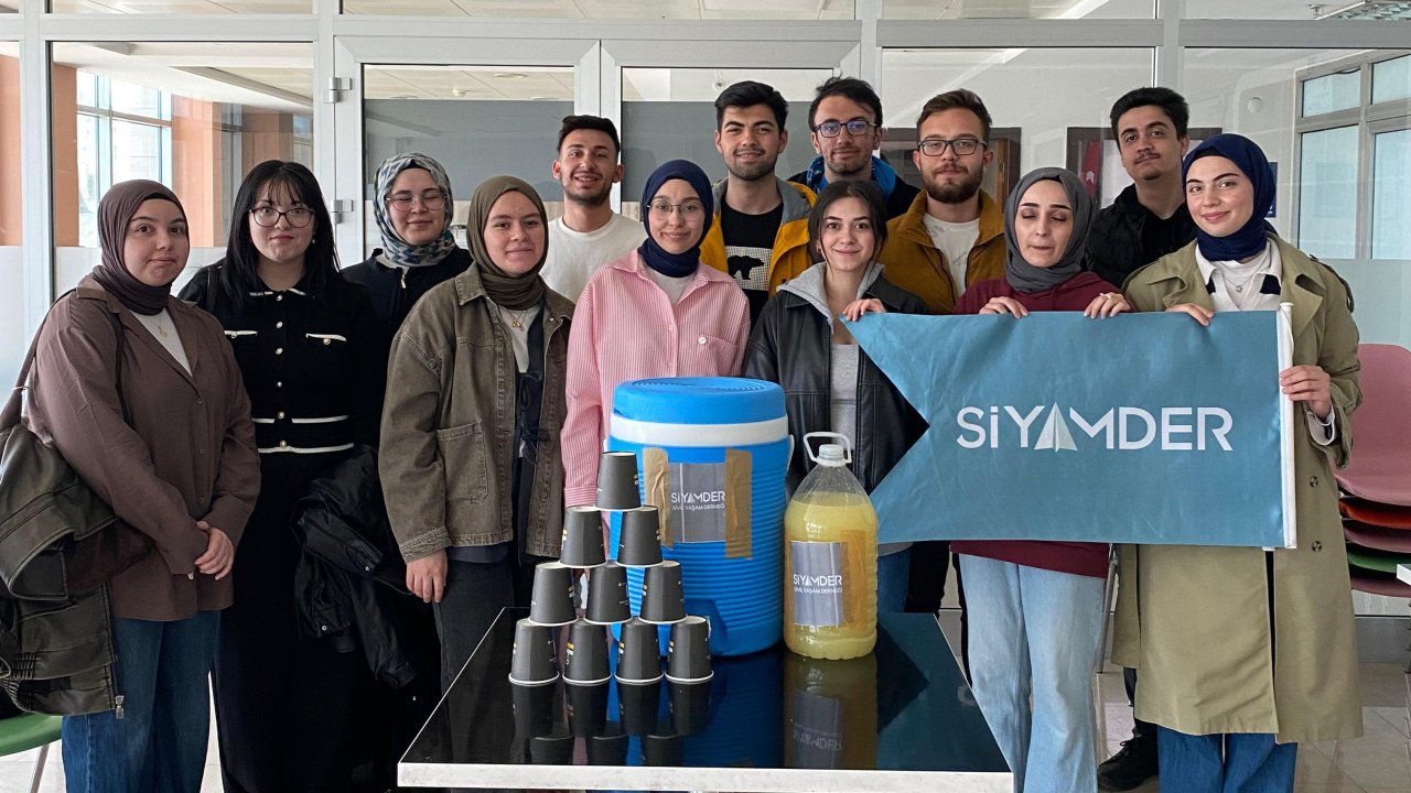 SİYAMDER 1 Mayıs’ta Limonatayla Serinletti