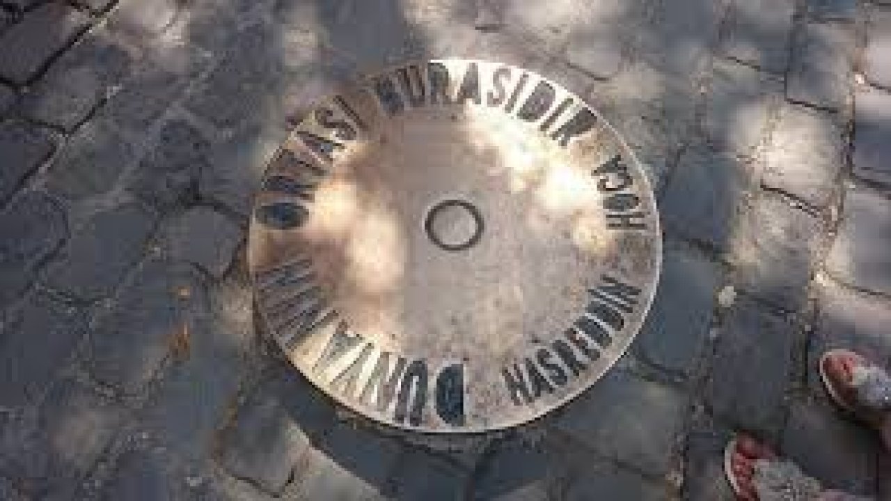 Nasreddin Hoca'nın türbesinde 'Dünyanın Ortası'nı görmek mümkün!