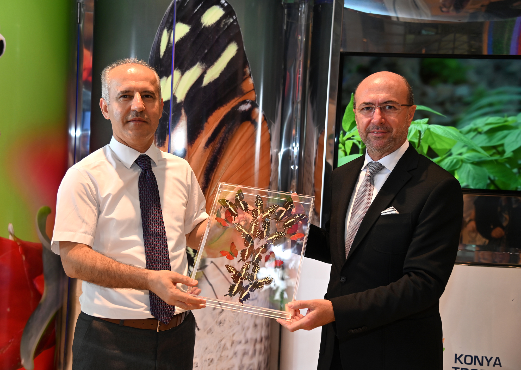 Başsavcı ve Kaymakam Sille ve Tropikal Kelebek Bahçesi'ni gezdiler