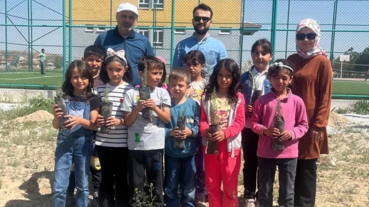 Konya'da 110 fidanı toprakla buluşturdular