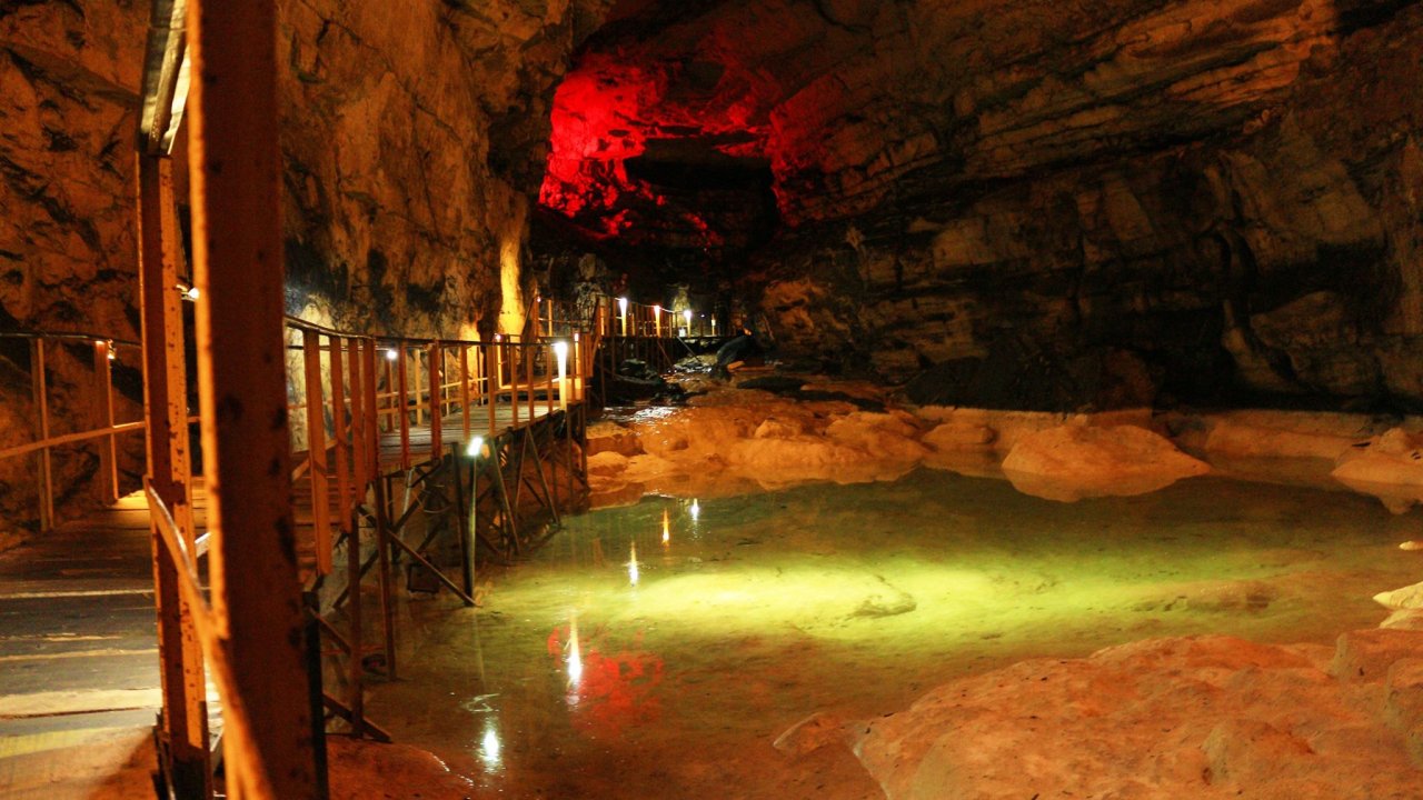 Doğaseverlerin Gözdesi: Tınaztepe Mağarası!