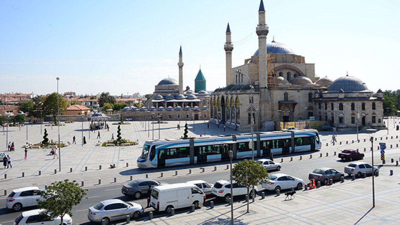 Konya’da 17 Mayıs Cumartesi Günü Yazı Aratmayan Hava: Sıcaklık 30°C’ye Ulaşıyor!