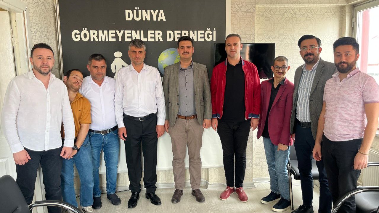 Anahtar Partisi Selçuklu İlçe Teşkilatı’ndan Dünya Görmeyenler Derneği’ne ziyaret!