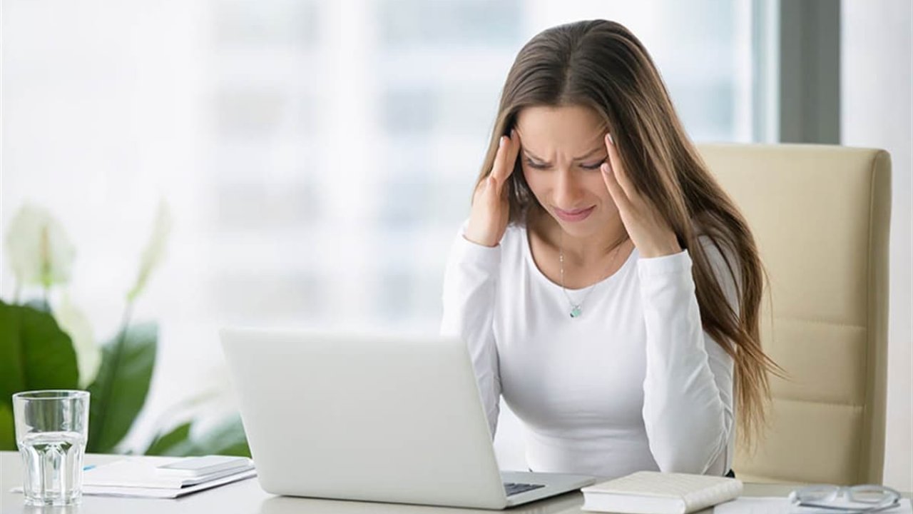 Hafif Baş Ağrısı Neden Olur? İşte En Yaygın Sebepler ve Öneriler!