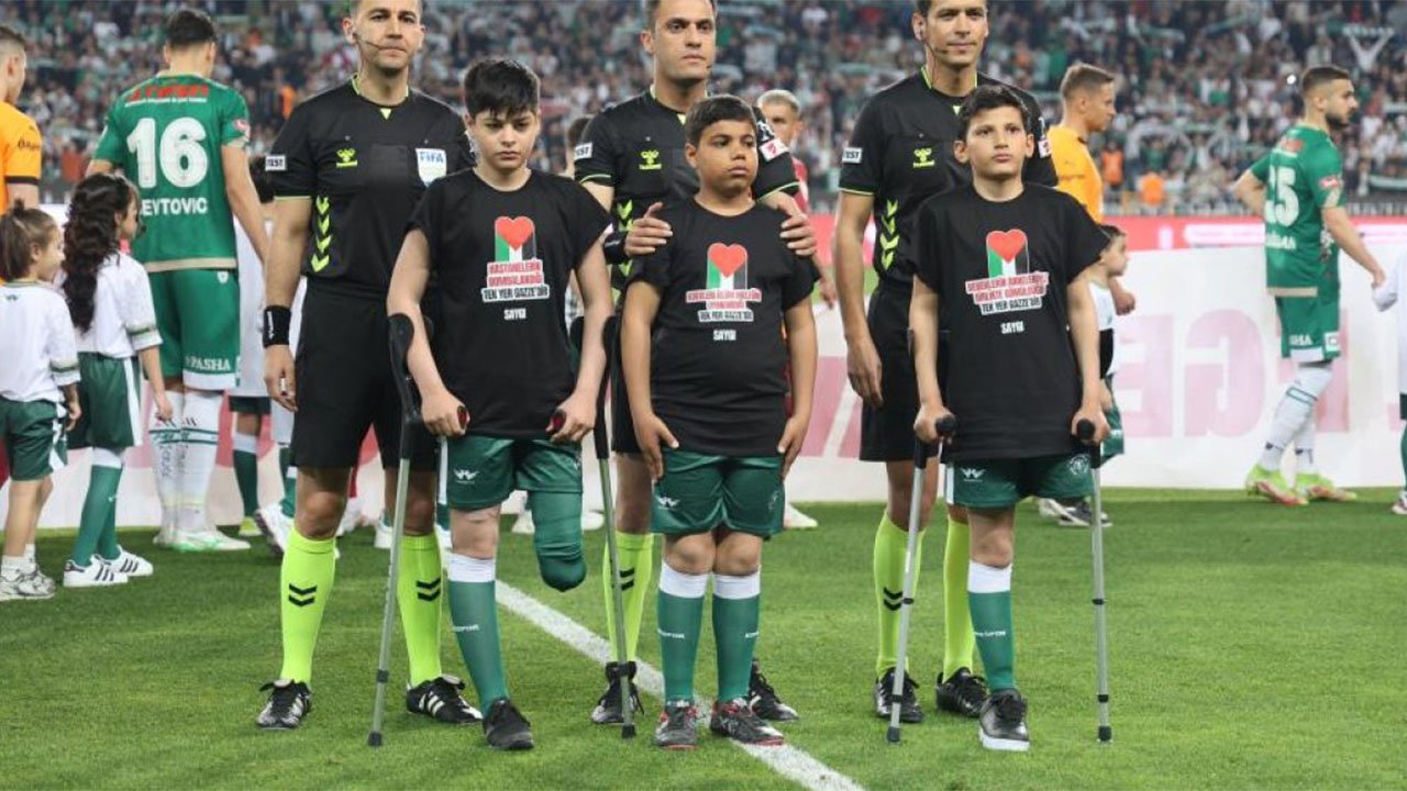 Filistin’de yaşanan zulme dikkat çeken Konyaspor'a TFF'den ödül