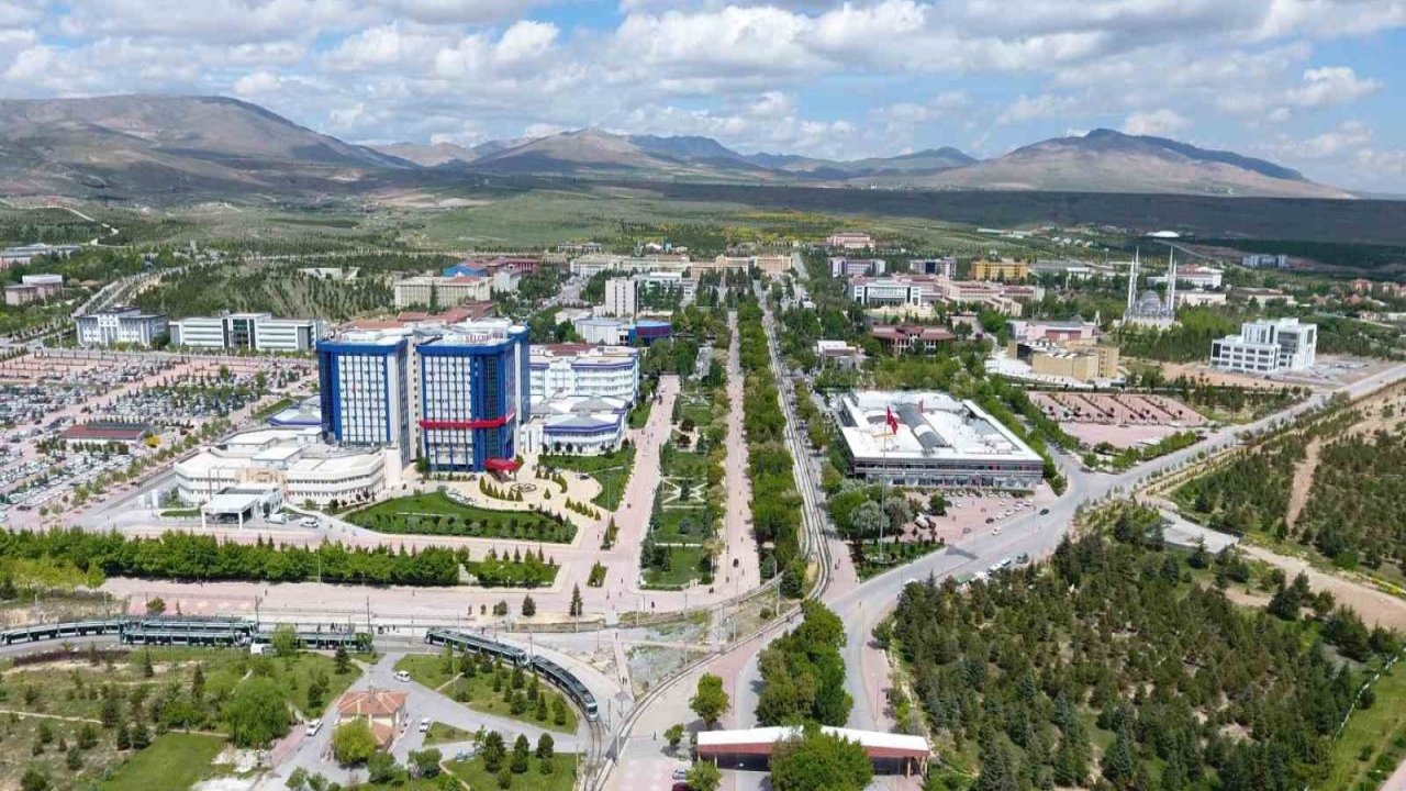 Selçuk Üniversitesi tarım ve teknolojinin buluşma noktası oluyor