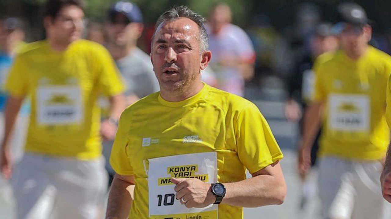 Recep hoca koştu: Konyaspor Teknik Direktörü Recep Uçar Konya Yarı Maratonu'na katıldı