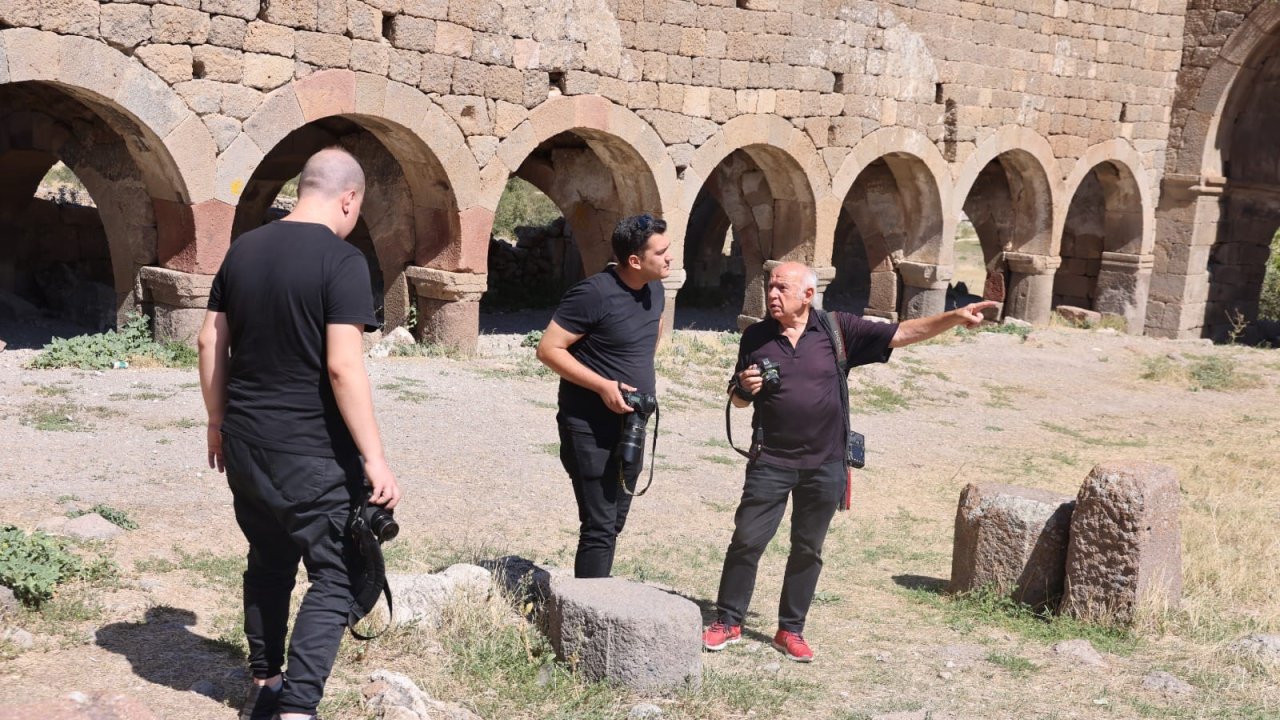 Ünlü fotoğraf sanatçıları Karaman'da