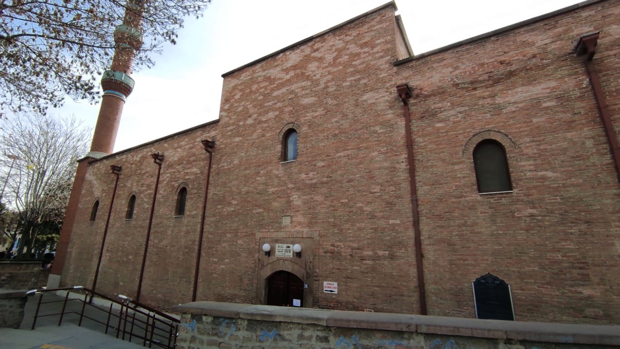 Konya’daki İplikçi Camii’nin İsmi Nereden Geliyor? İşte Tarihi ve Anlamı