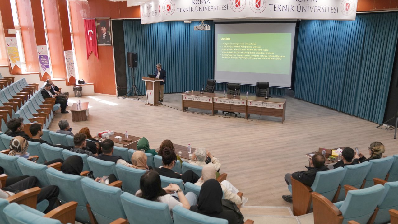 KTÜN’de Uluslararası Konuklar Seminer Verdi!