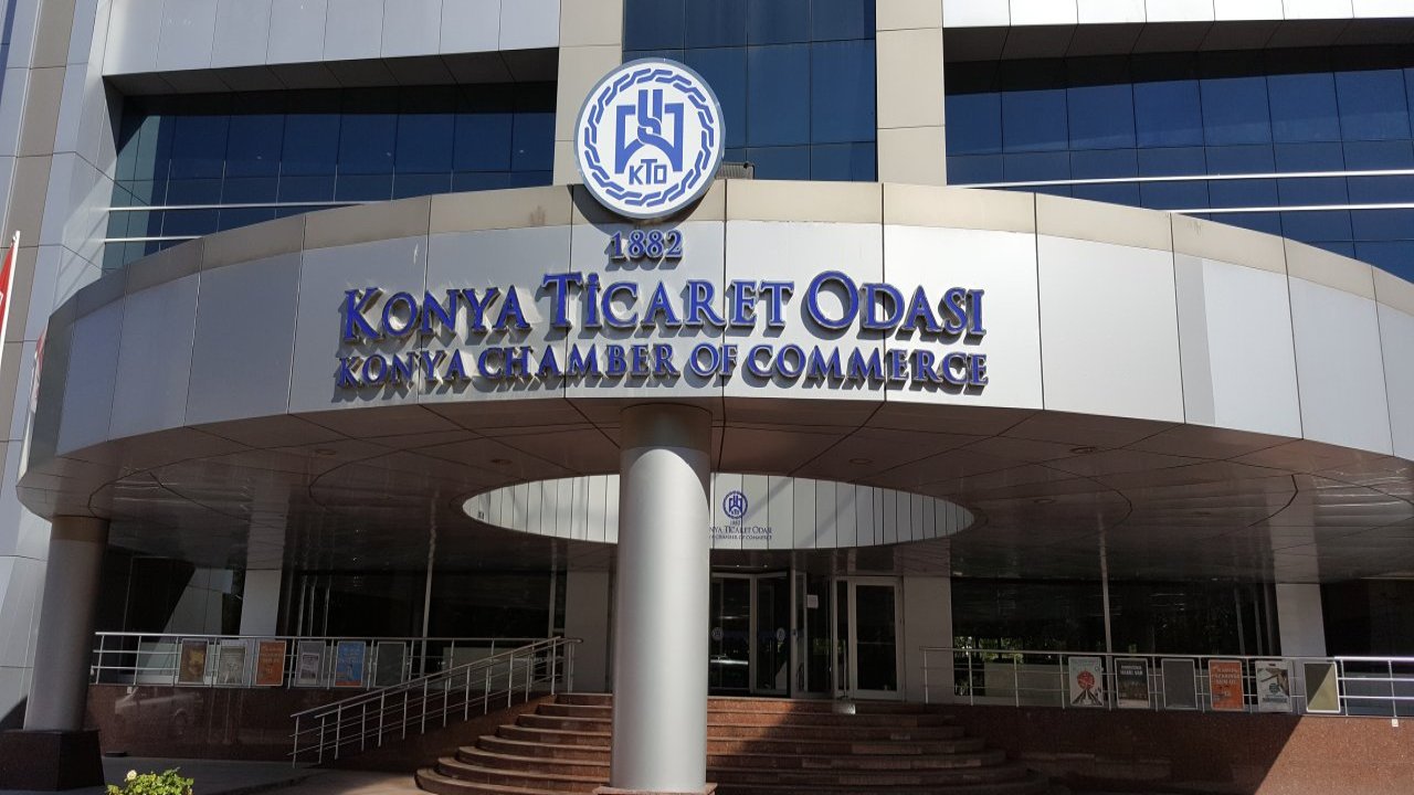 Konya’da Bulut Bilişim ve Yapay Zekâ Semineri: Geleceğin Teknolojilerine Birlikte Adım Atın!