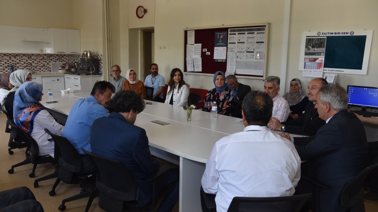 Yiğit okul ziyaretlerinde bulundu!