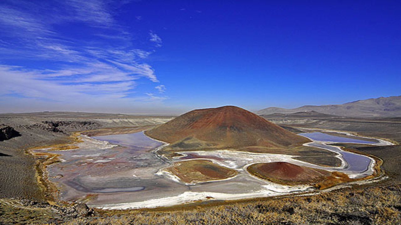 Konya'nın Nazar Boncuğu Meke Gölü Kuraklıkla Mücadele Ediyor!