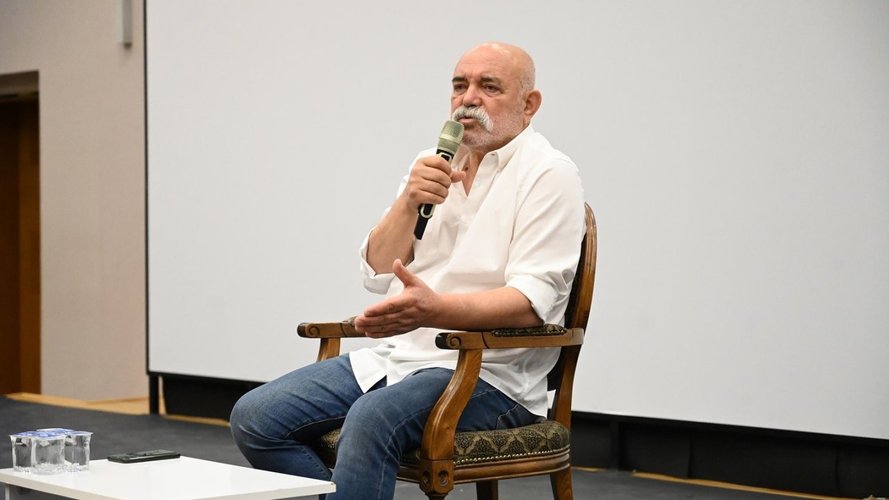 Ercan Kesal‘Dan Kitap Ve Sinema Üzerine Söyleşi!