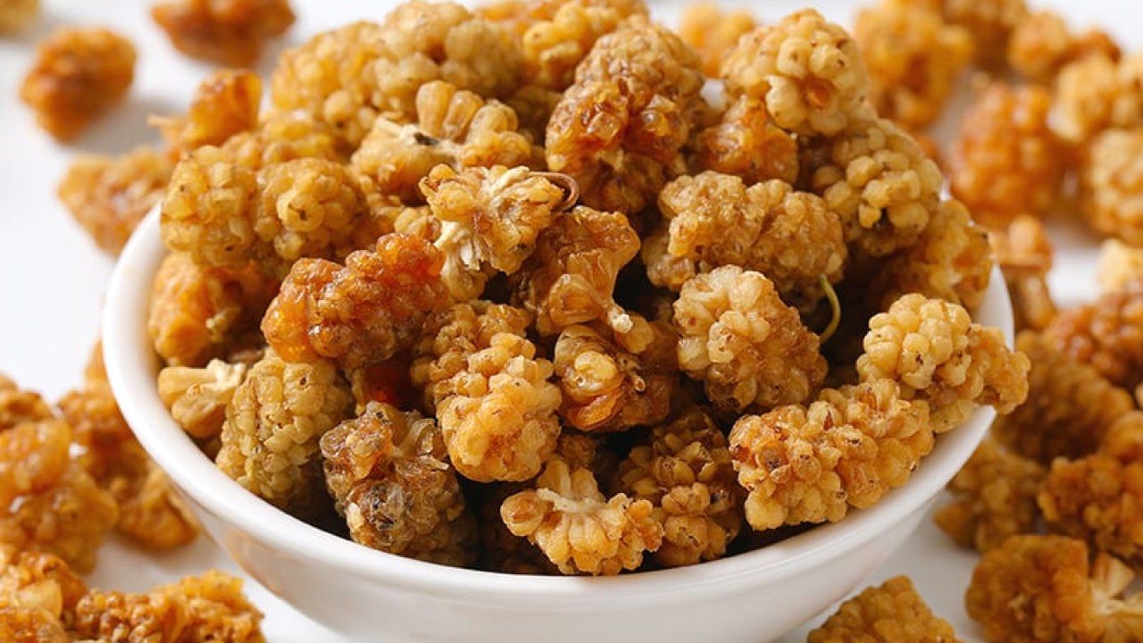 Bağışıklığın süper gücü: Dut kurusunun bilinmeyen faydaları şaşırtıyor!