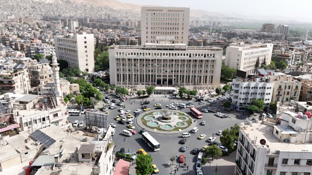 ABD Suriye'ye karşı uygulanan ekonomik yaptırımları kaldırdı