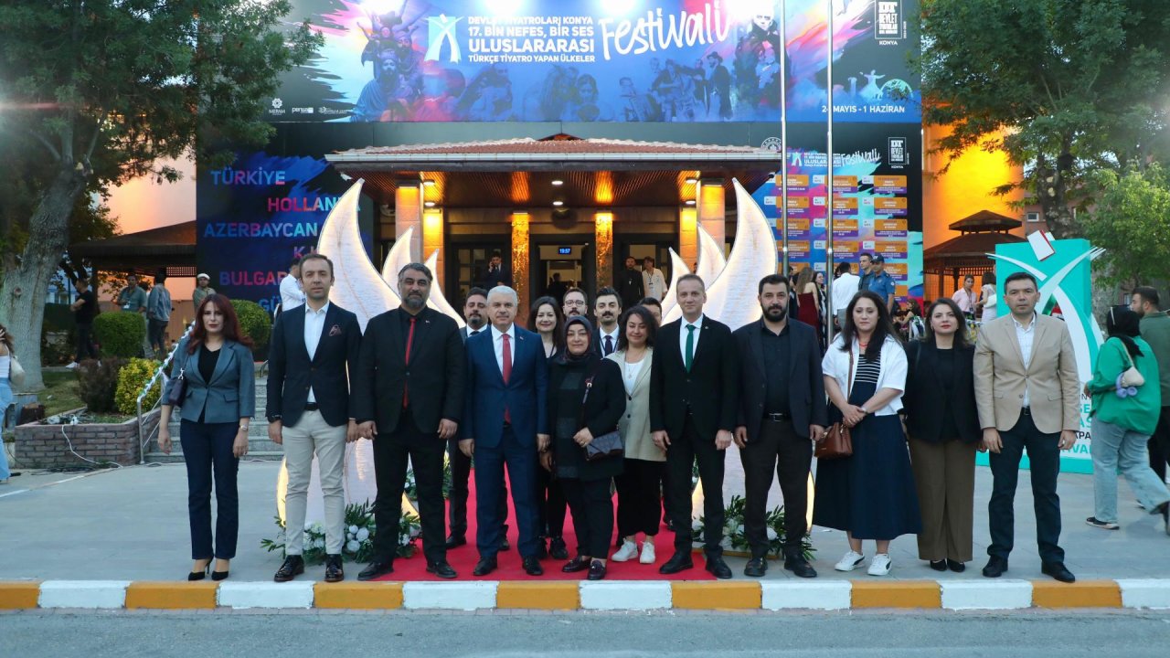 Konya'da Tiyatro Festivali Perdesini Açtı!