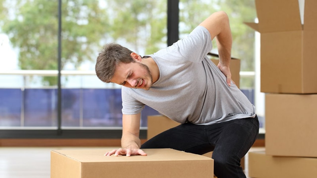 Ağır Yük Kaldırırken Belinize Zarar Vermeyin! İşte Uzmanından Öneriler!