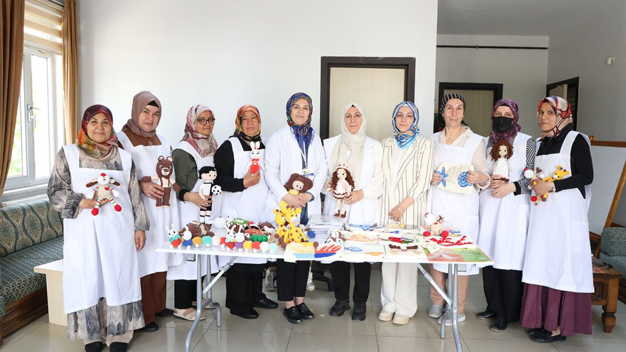 Konya'da KOMEK lösemi tedavisi gören hastalara destek oluyor