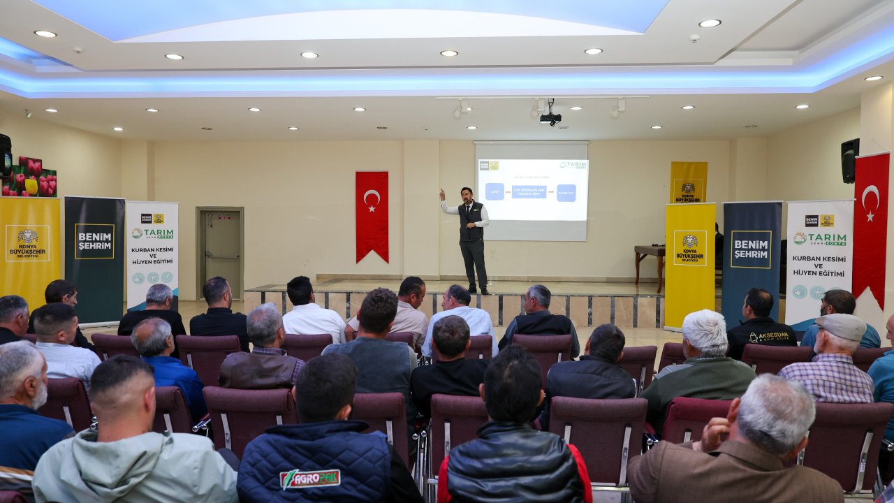 Konya'da Kurban Bayramı öncesi kurban kesimi ve hijyen eğitimi