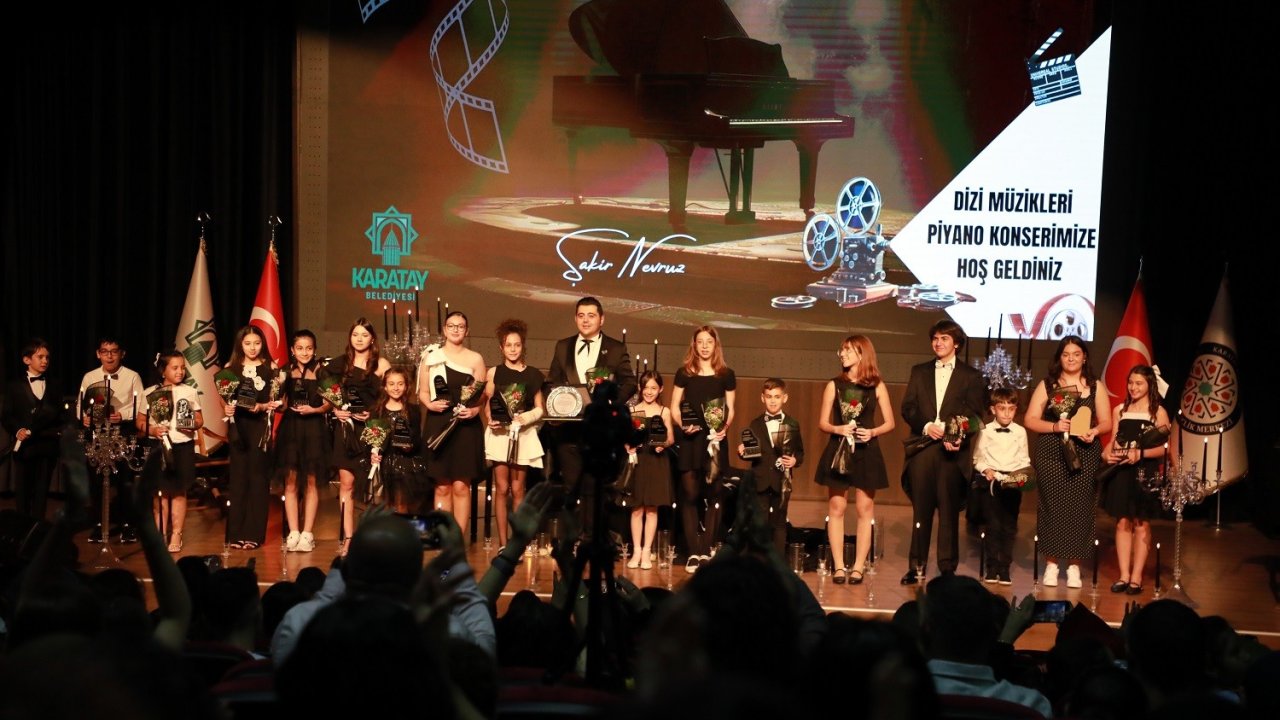 Karatay'da nostaljik bir akşam: Dizi Müzikleri Piyano Konseri çok beğenildi