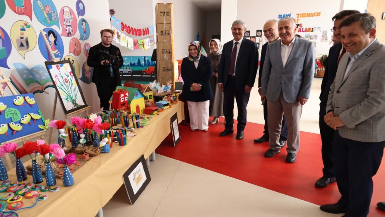 KOS, eğitimin her kademesinde destek oluyor