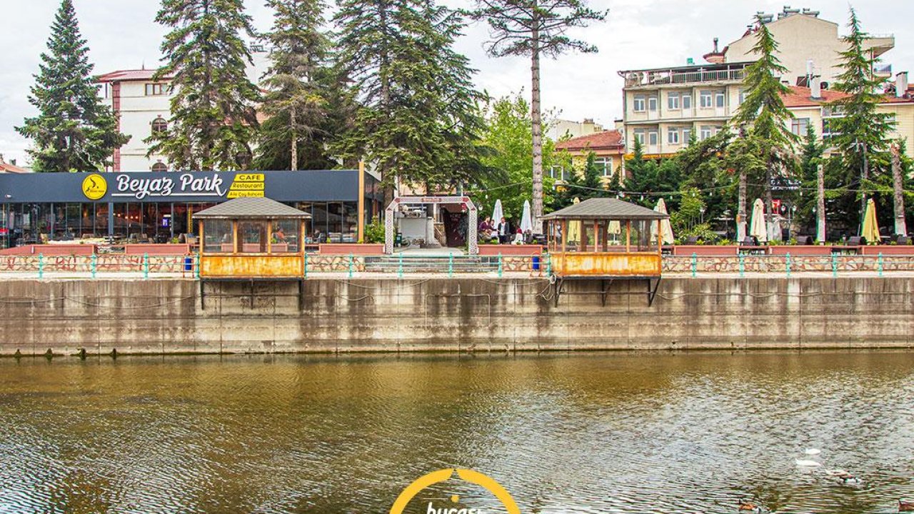 Beyşehir’in Hafızasında Yaşayan Bir Mekân: Tarihi Halkevi Binası ve Beyaz Park!