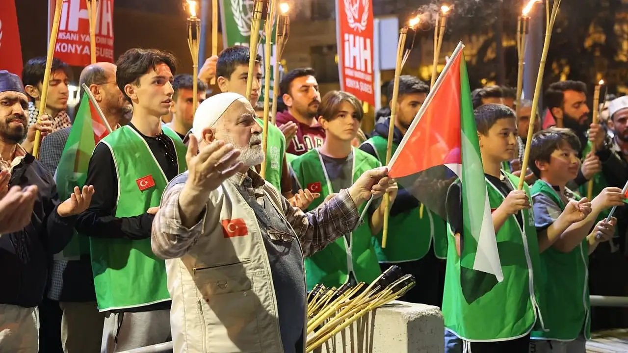 Konya’da Mavi Marmara Şehitleri İçin Sessiz Yürüyüş: Kudüs ve Gazze İçin Tek Yürek!