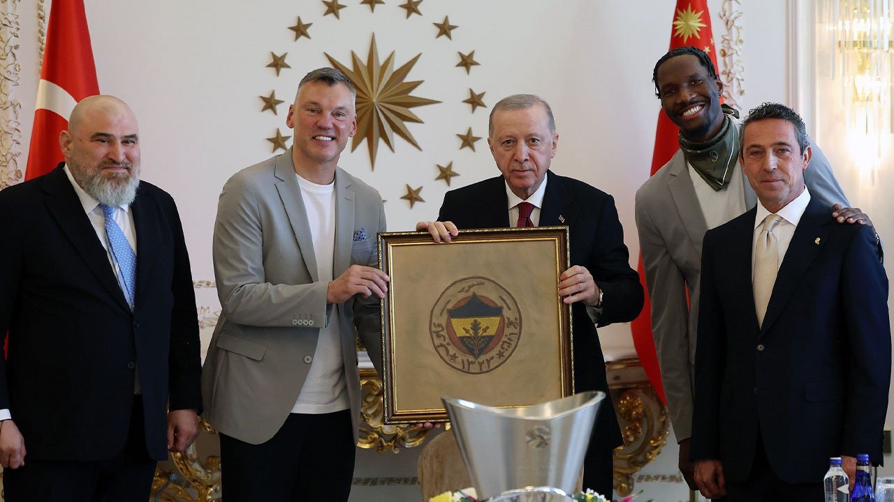 Cumhurbaşkanı Erdoğan Euroleague şampiyonu Fenerbahçe Beko'yu kabul etti
