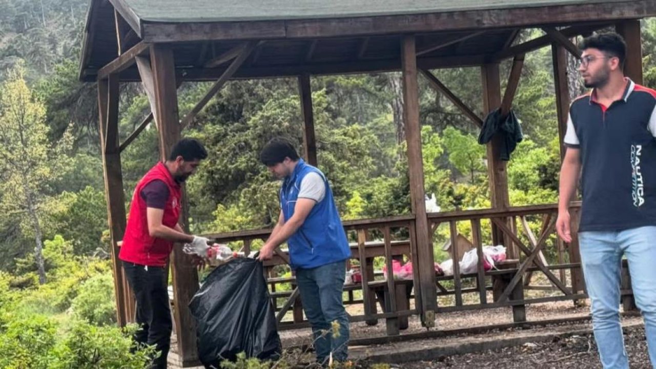 Konya'nın Bozkır ilçesinde çöp toplama etkinliği