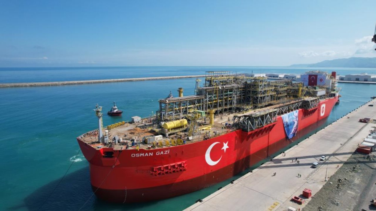 Osman Gazi Gemisi Filyos Limanı'nda: "Osman Gazi yüzer gaz işleme gemisi, dünyada beş ülkede var. Altıncı ülke Türkiye"