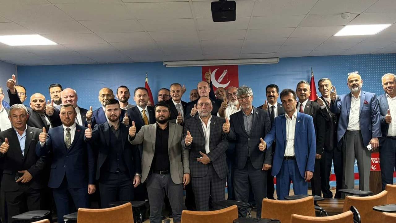 Yeniden Refah Konya İl Başkanlığı Mayıs ayı İl Divan Toplantısını Naim Öztürk’ün katılımıyla yaptı