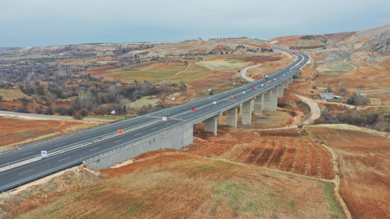 Konya ve Türkiye genelinde ulaşımda dikkat! Yol çalışmaları sürücüleri etkiliyor