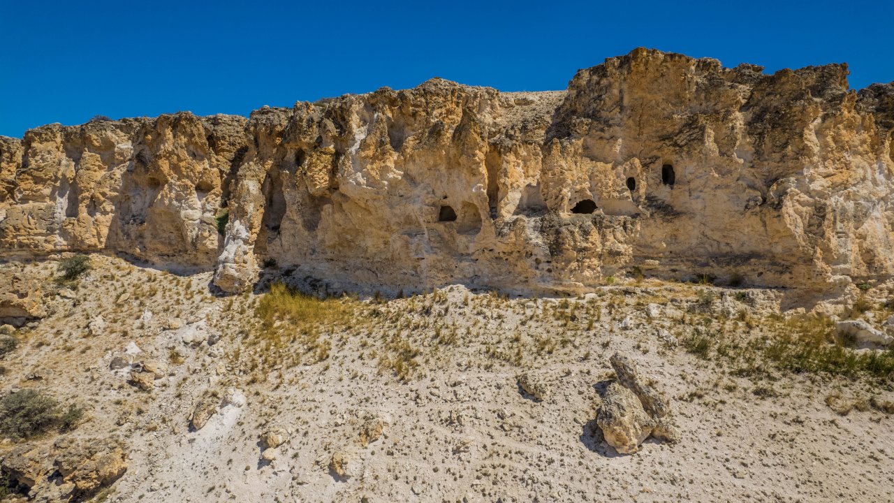 Konya’da çölün ortasında gizemli vaha: Beşgöz Mağaraları tarihe fısıldıyor
