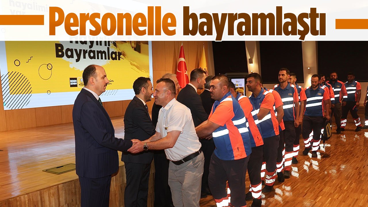Başkan Altay belediye personeliyle bayramlaştı