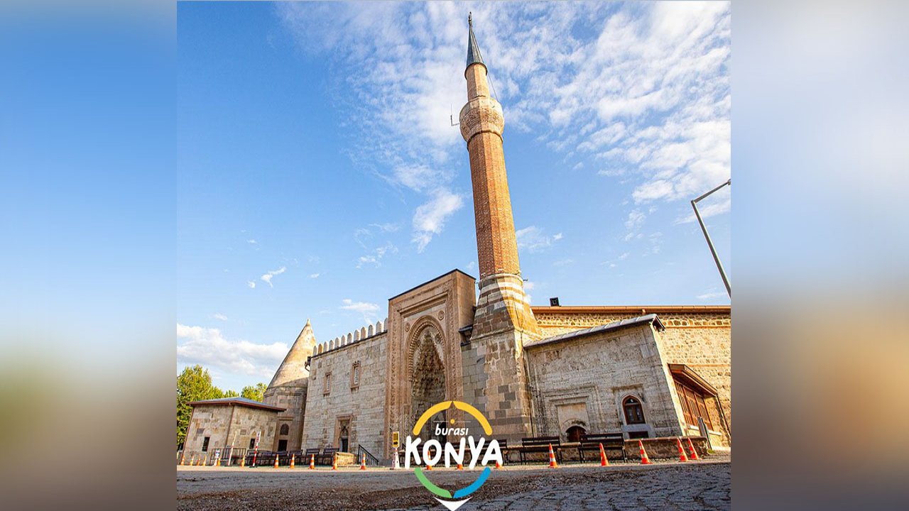 Eşrefoğlu Camii: Beyşehir Gölü’nün kıyısında zamana direnen ahşap miras!