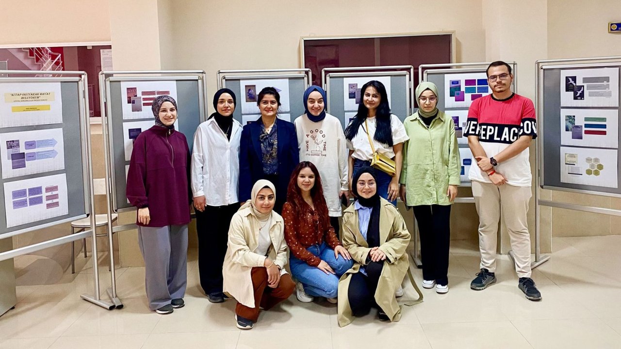 Akşehir'in kitap okuyarak hayat bulan gençleri