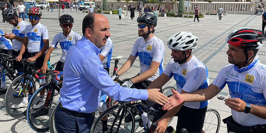 Sağlıklı çevre için İstanbul'dan yola çıkan bisiklet takımı Konya'ya ulaştı