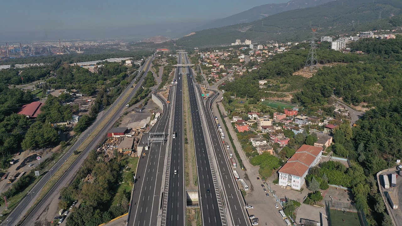 Kurban Bayramı'nın 2. günü karayollarında son durum: Ücretsiz geçişler ve devam eden yol çalışmaları