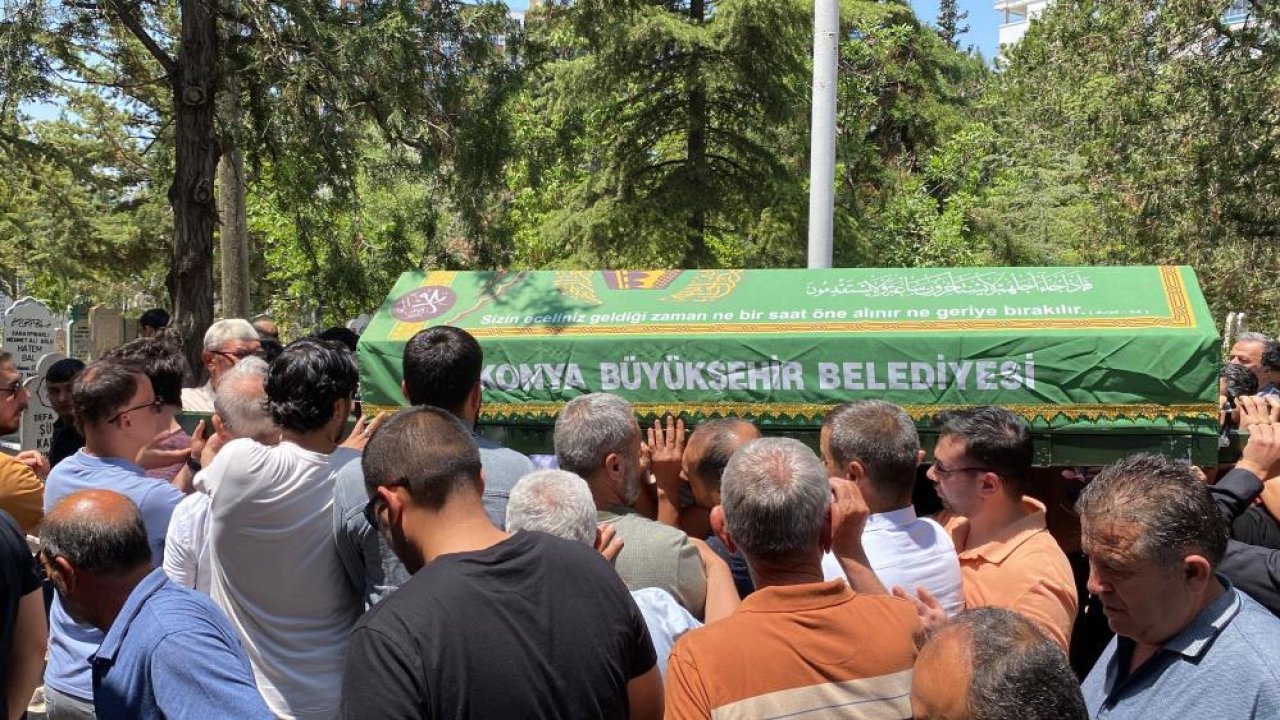 Konya'da otomobilin çarpması sonucu hayatını kaybeden motokurye genç son yolculuğuna uğurlandı