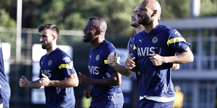 Fenerbahçe'de derbi hazırlıkları sürüyor