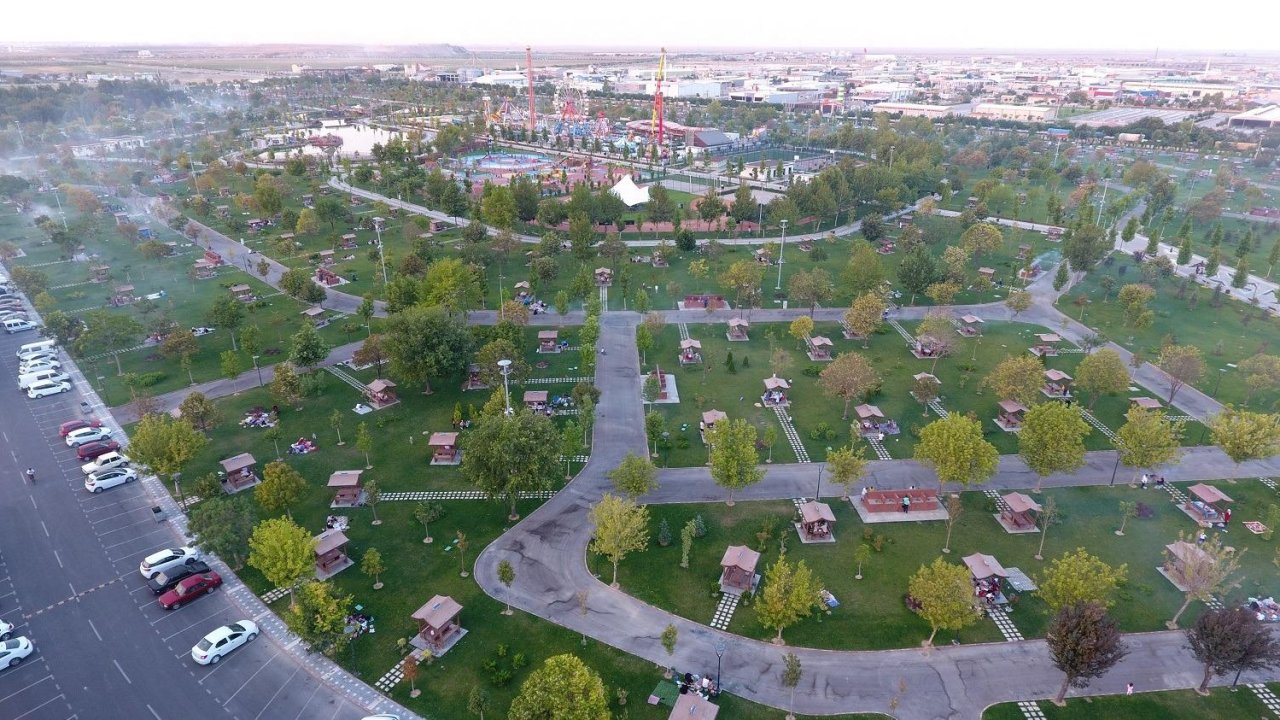 Konya'nın yeşil kalbi Şehir Parkı: Karatay'ın doğa ve eğlence durağı yenilenen yüzüyle göz kamaştırıyor!