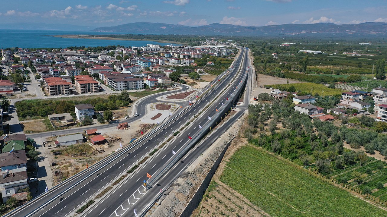 Karayollarında son durum: Sürücüler bu yollara dikkat!