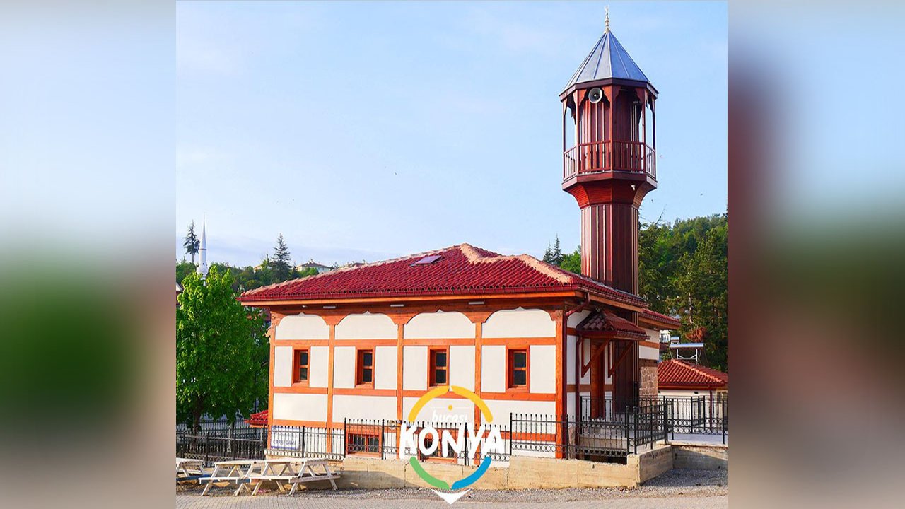 Konya’nın tarihî mirası! Doğanhisar’daki Pazar Camii zamana direniyor!