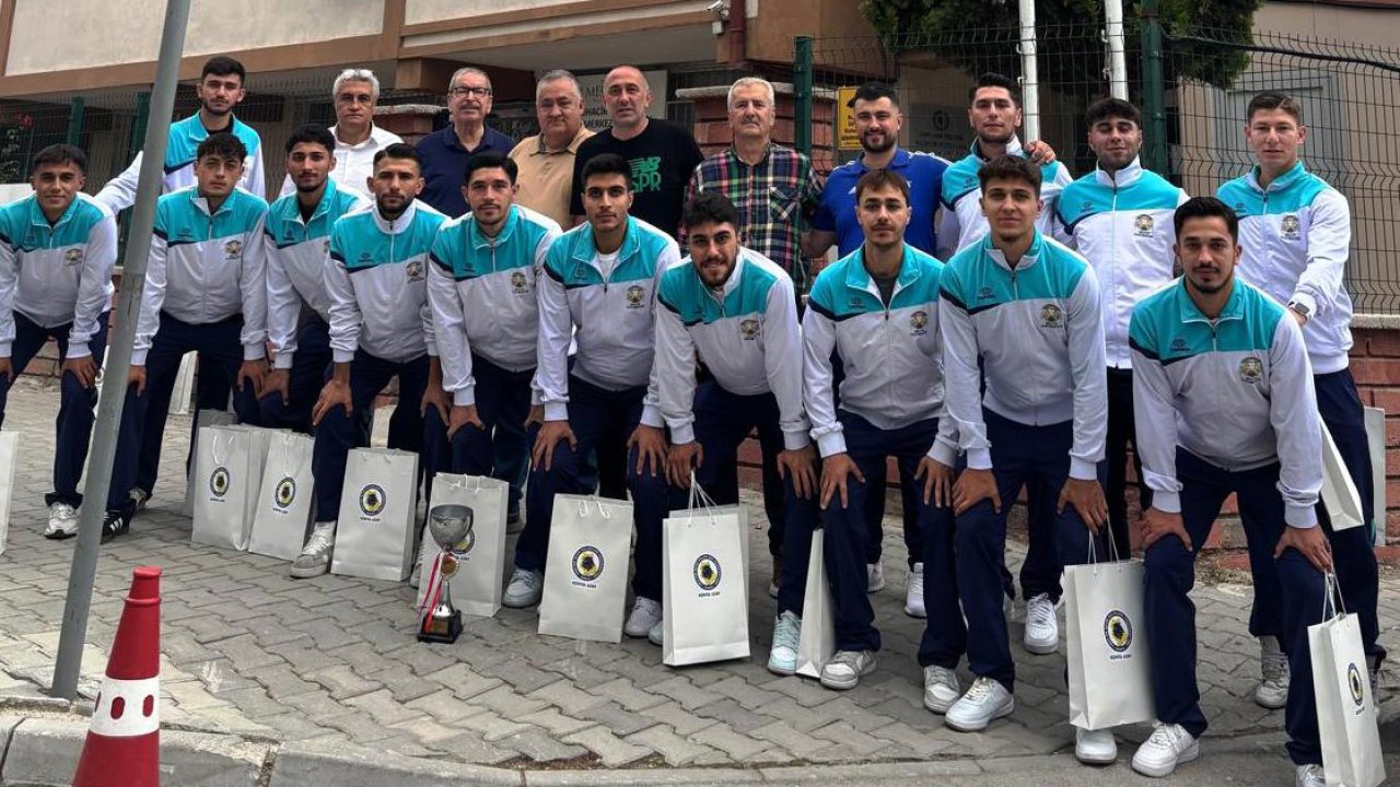 Selçuk Üniversitesi Futbol Takımından Konya ASKF’ye anlamlı ziyaret