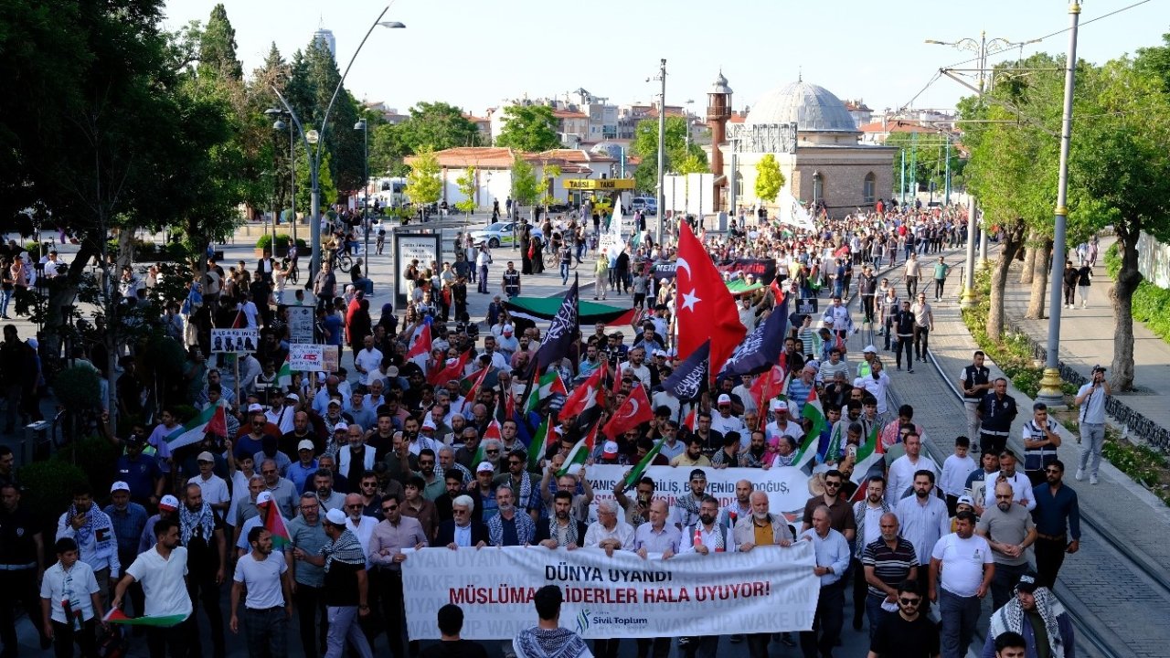 Konya'da binler Gazze için toplandı! "Küresel Vicdan Yürüyüşü" düzenlendi