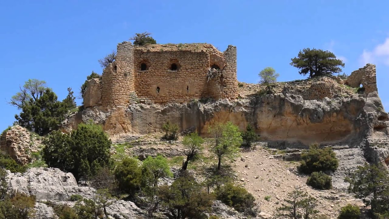 Tarih, taşların arasında fısıldıyor: Mennan Kalesi’nin gizemli hikâyesi