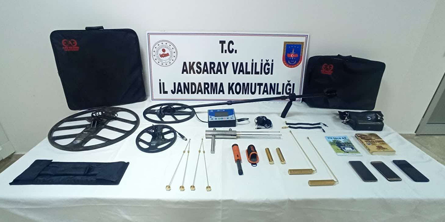 Kaçak kazı yapan 4 şüpheli suçüstü yakalandı